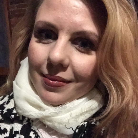 Meet your Posher, Sara - Picture 9 of 10